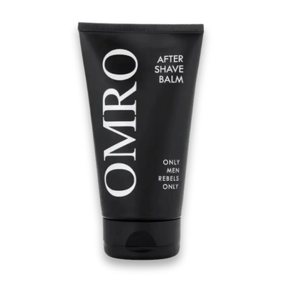 OMRO After Shave Balm in schwarzer Tube mit weißer Beschriftung und Aufdruck „Only Men Rebels Only“, Vorderansicht.