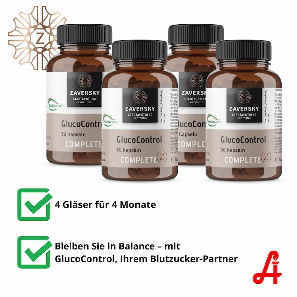 Vier braune Glasdosen GlucoControl Complete Kapseln der Stadtapotheke Zaversky, je 30 Kapseln, mit Reducose-Hinweis und Z-Logo.