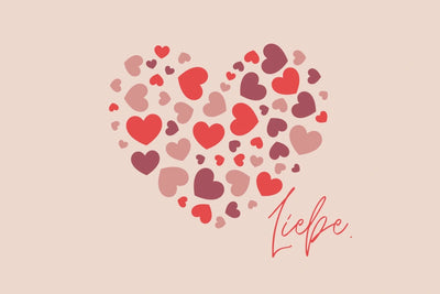 Gutscheinmotiv Liebe mit großem Herz aus vielen kleinen Herzen in Rot- und Rosatönen und Schriftzug Liebe auf hellrosa Hintergrund