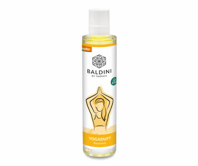 Transparente Raumspray-Flasche mit weißer Kappe, Baldini by Taoasis Yogaduft, Yoga-Motiv sowie bio- und demeter-Siegel, Vorderansicht