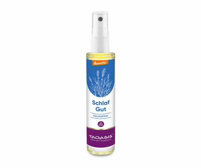 Taoasis Schlaf Gut Raumspray in transparenter Sprühflasche mit blau-violettem Etikett, Lavendelmotiv und Demeter-Bio-Kennzeichnung, Vorderansicht