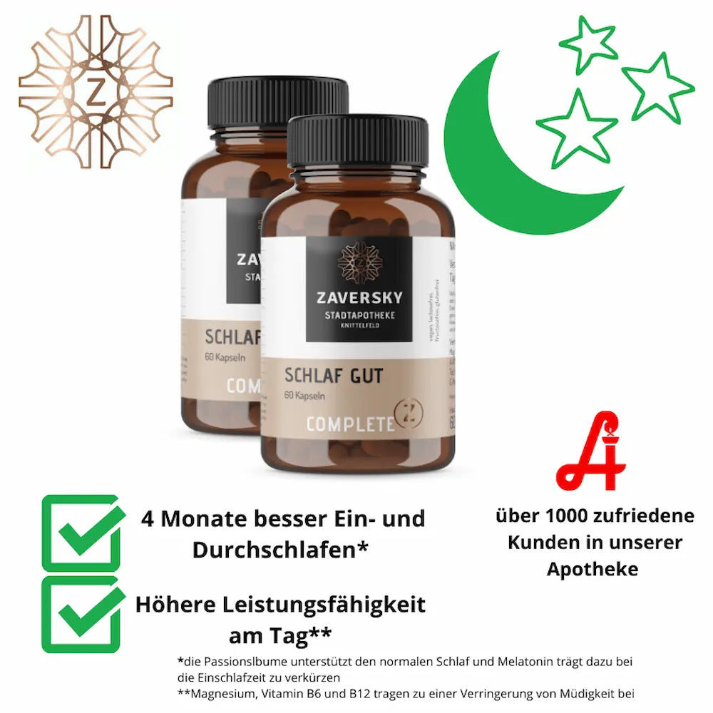 Zwei Braunglasflaschen Zaversky Schlaf Gut Complete mit je 60 Kapseln, Apotheken-Logo, Mond- und Sterne-Symbol sowie Hinweise zu besserem Schlaf